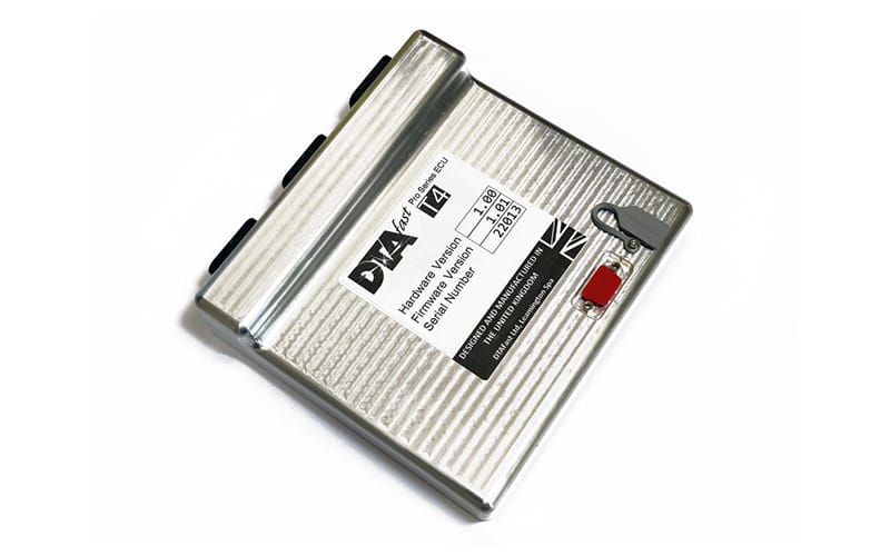 DTA Fast T12 + ECU 1 Silver DTA ECU white background, welcoming the DTA Fast T12 + ECU